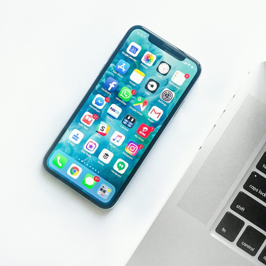 海鸥体育 APP 赛程与赛事列表界面示意